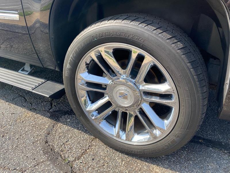 Cadillac Escalade ESV AWD Platinum 2010