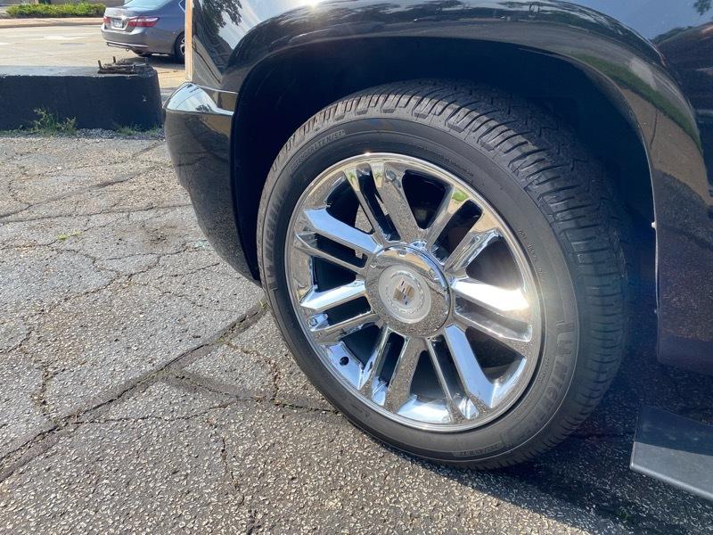 Cadillac Escalade ESV AWD Platinum 2010