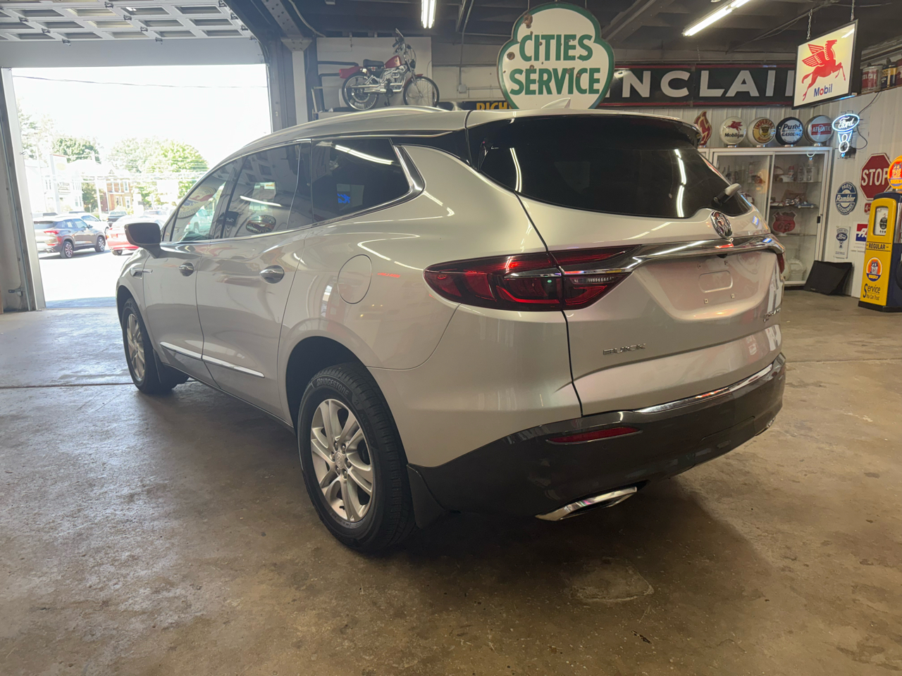 2018 Buick Enclave Premium photo 3