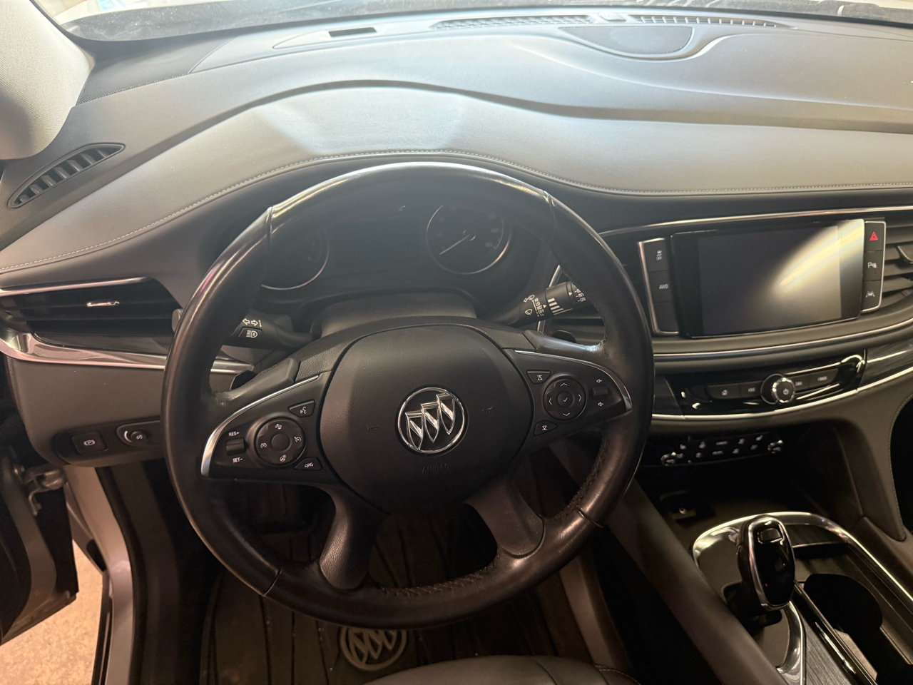 2018 Buick Enclave Premium photo 12