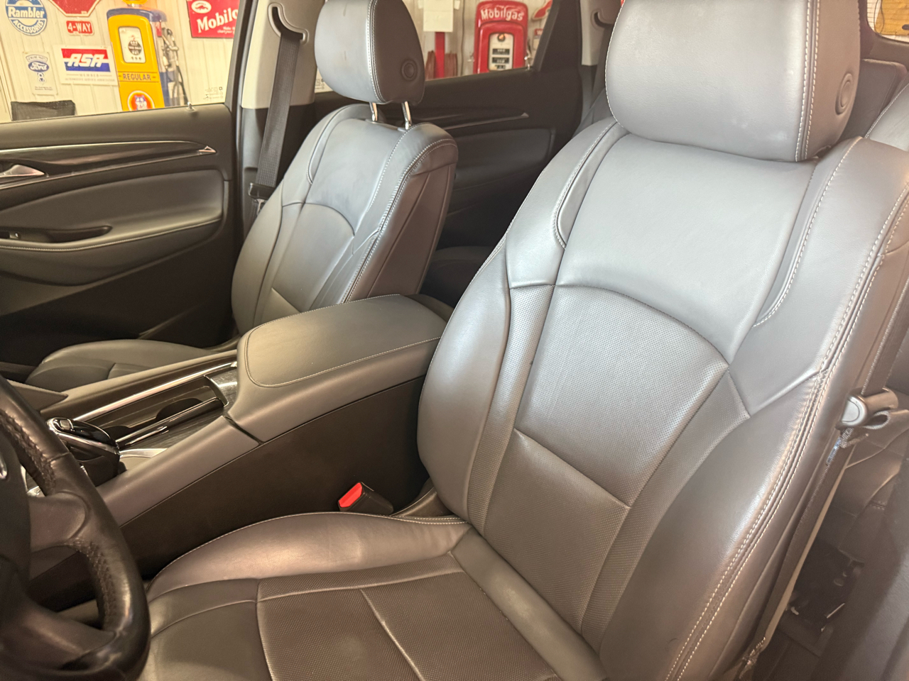 2018 Buick Enclave Premium photo 15