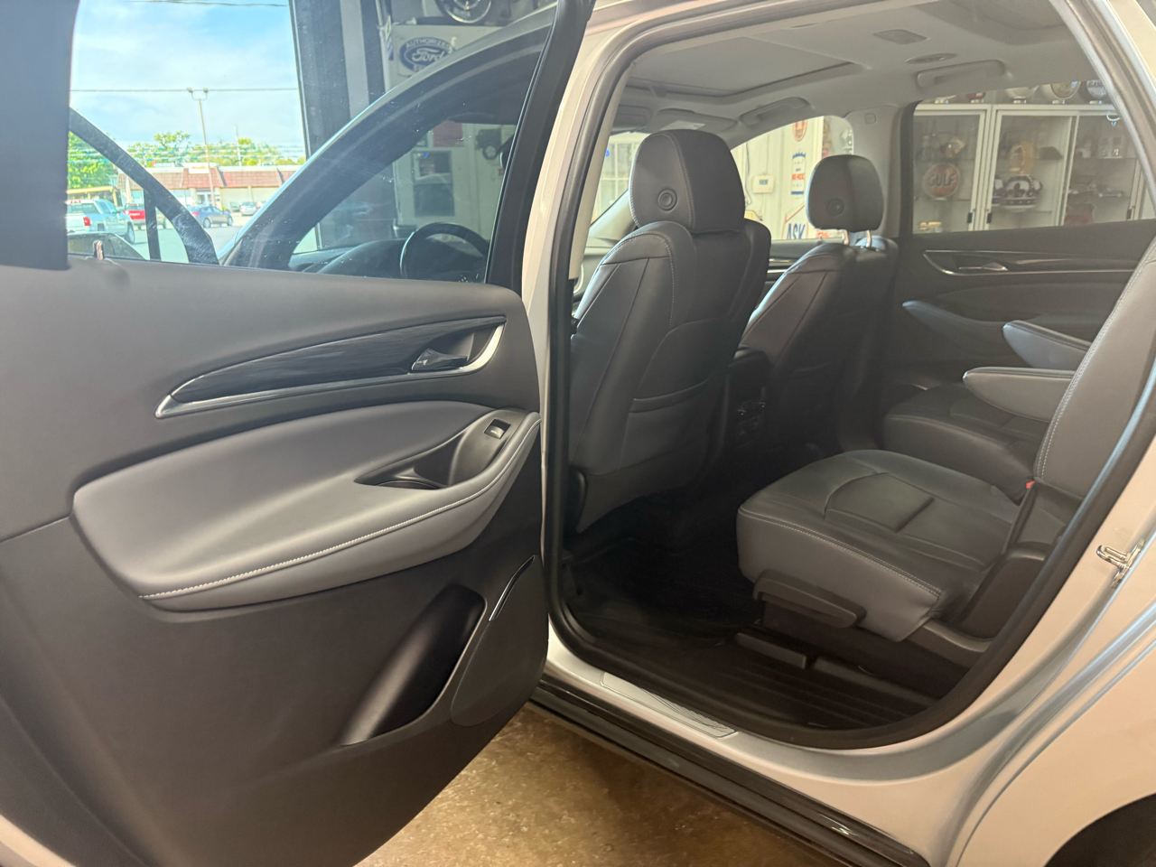 2018 Buick Enclave Premium photo 16