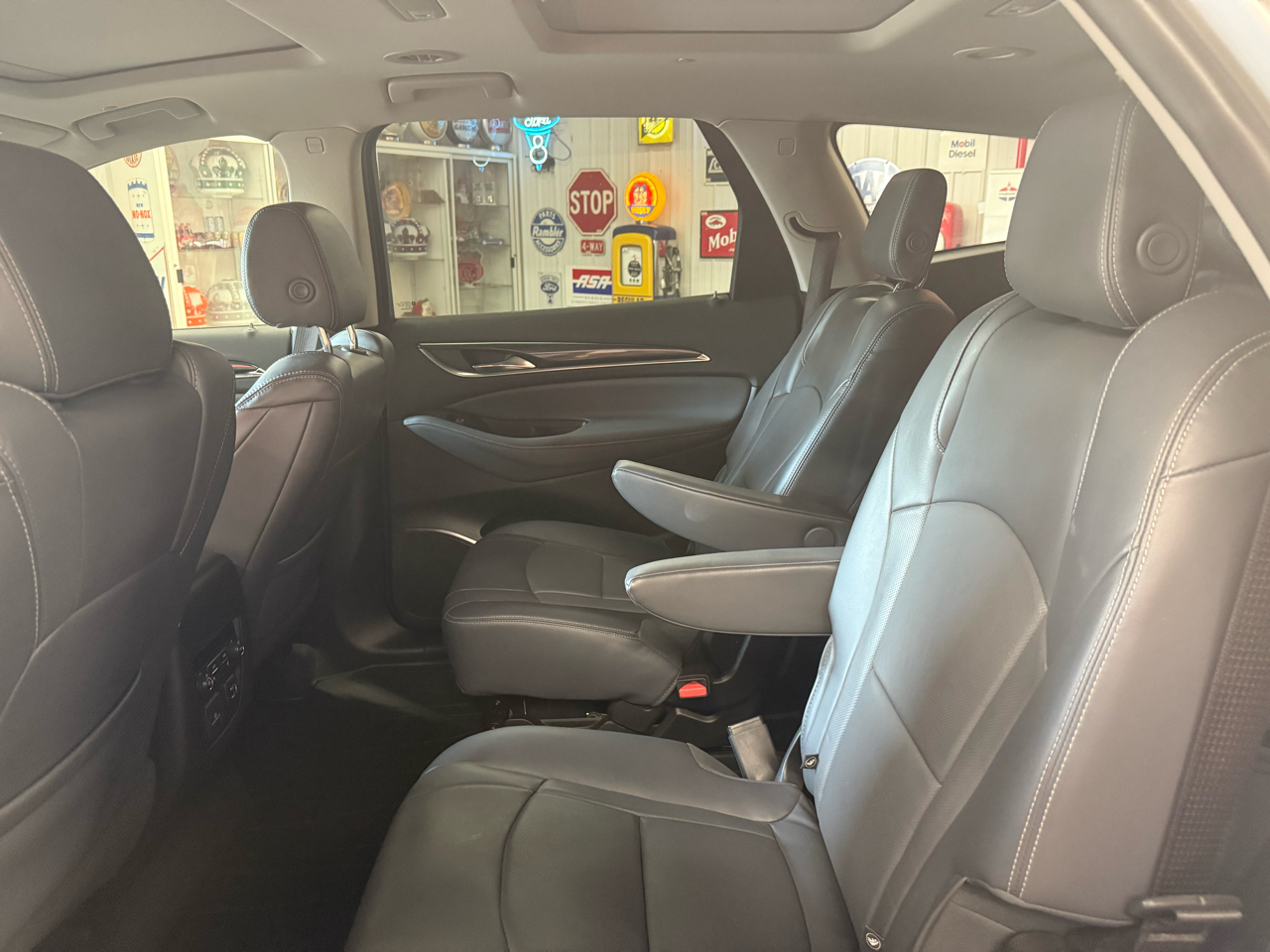2018 Buick Enclave Premium photo 18