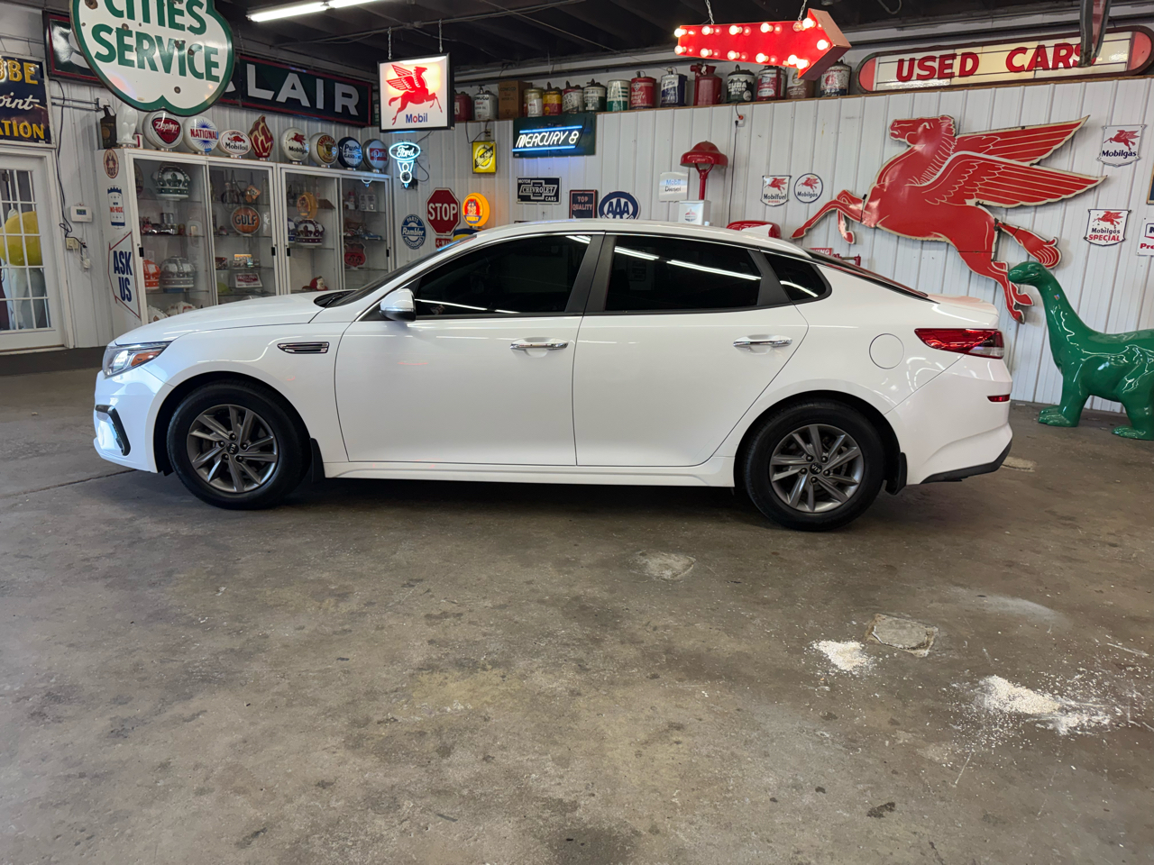 2020 Kia Optima LX photo 2
