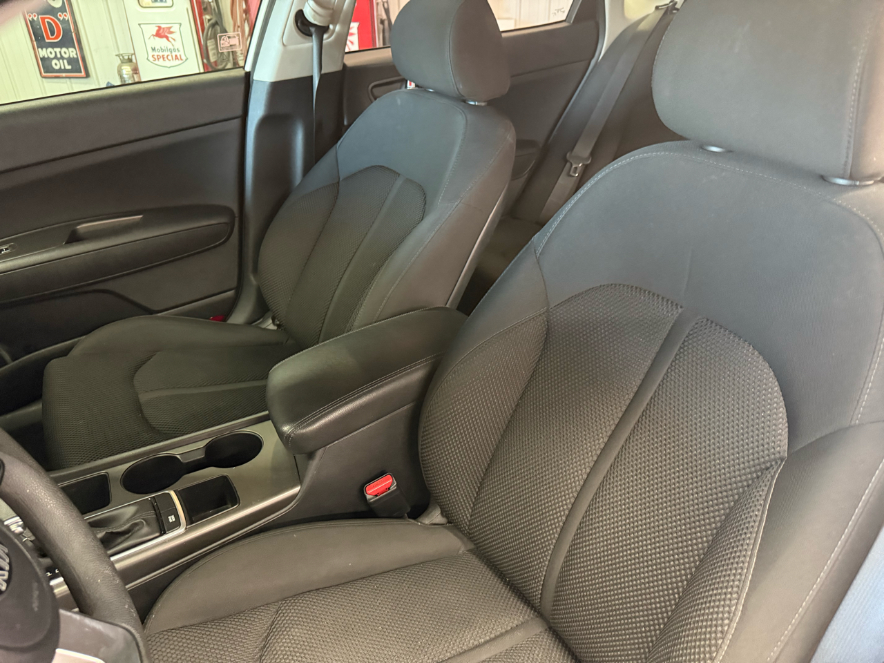 2020 Kia Optima LX photo 16