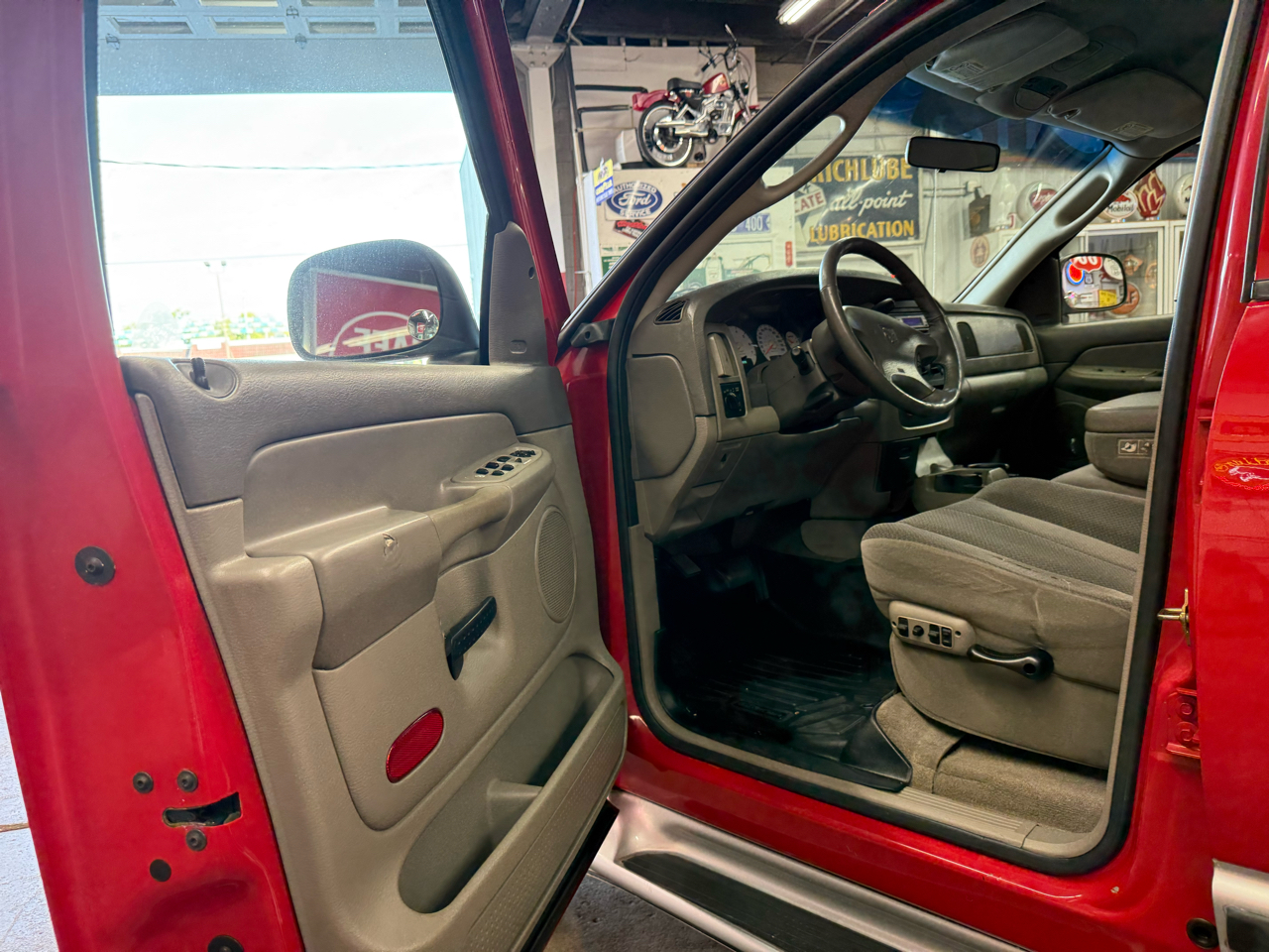 2003 Dodge Ram ST photo 7