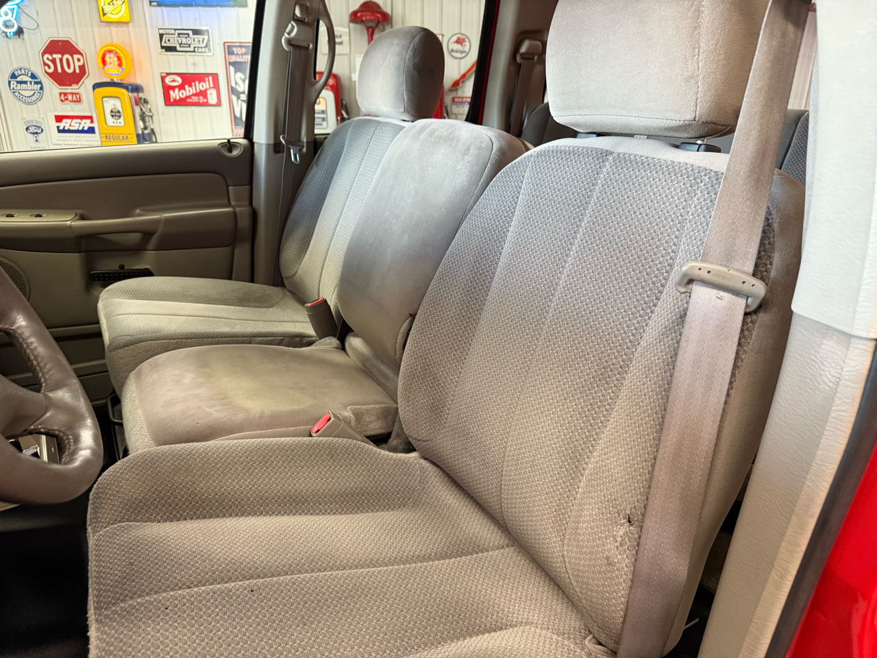 2003 Dodge Ram ST photo 14