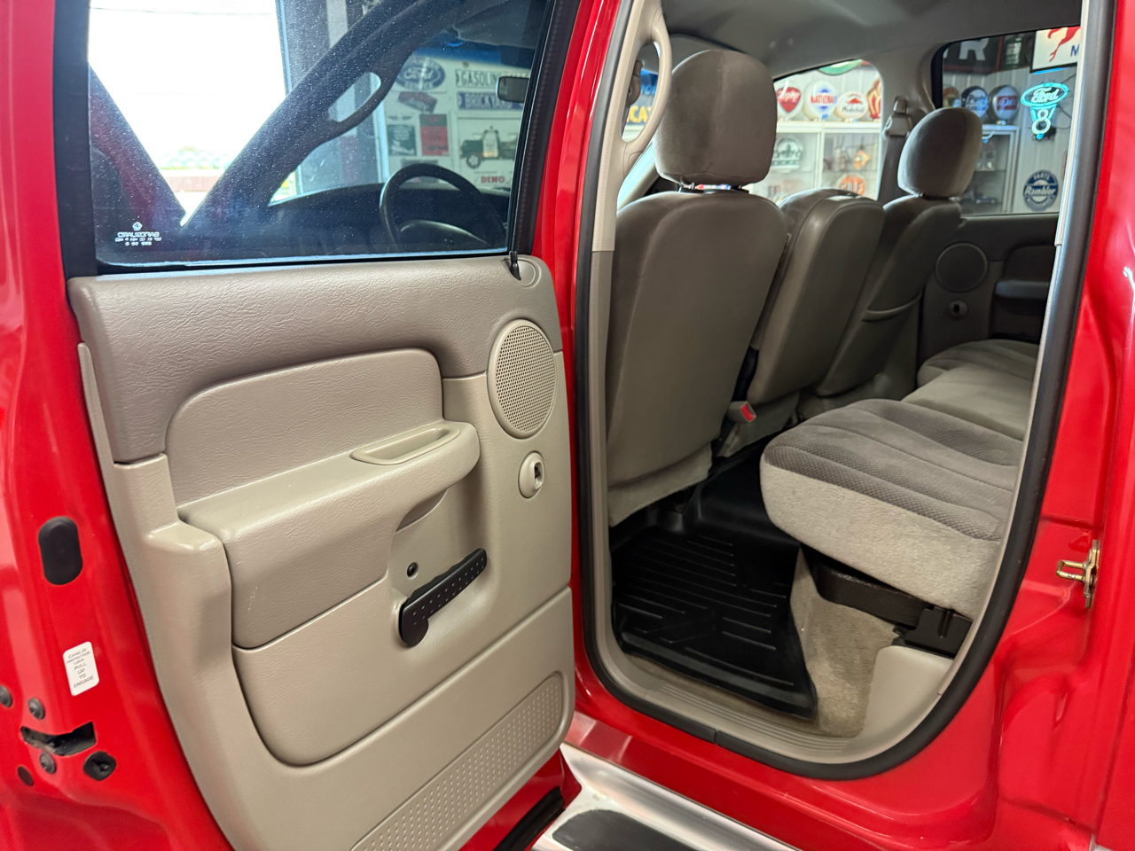 2003 Dodge Ram ST photo 15