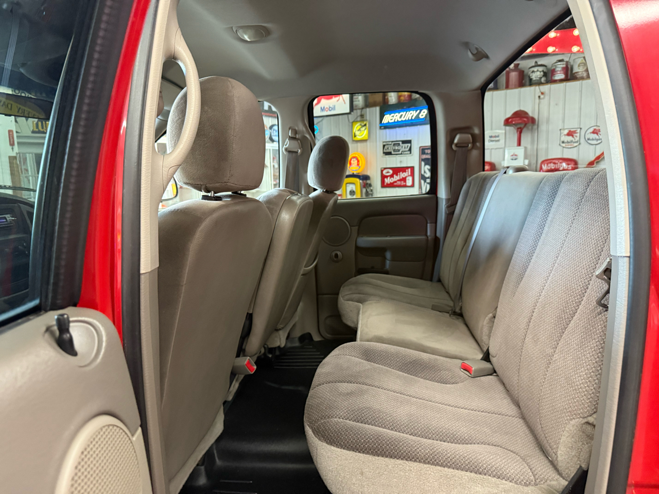2003 Dodge Ram ST photo 16