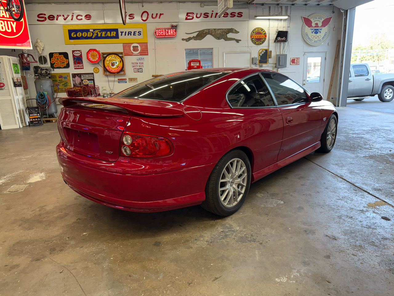 2004 Pontiac GTO photo 4