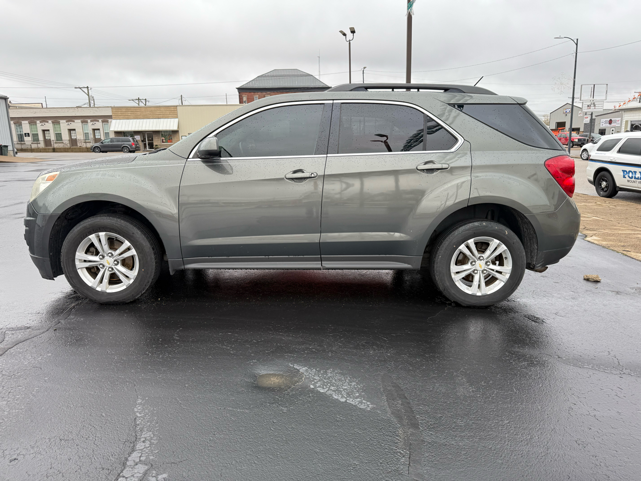 2013 Chevrolet Equinox photo 2