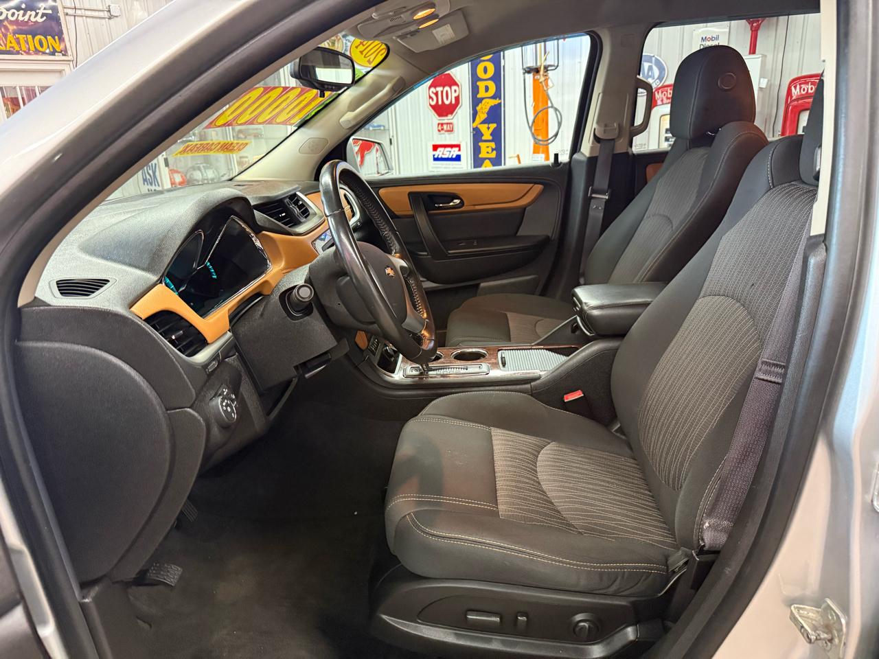 2014 Chevrolet Traverse 1LT - Photo 13