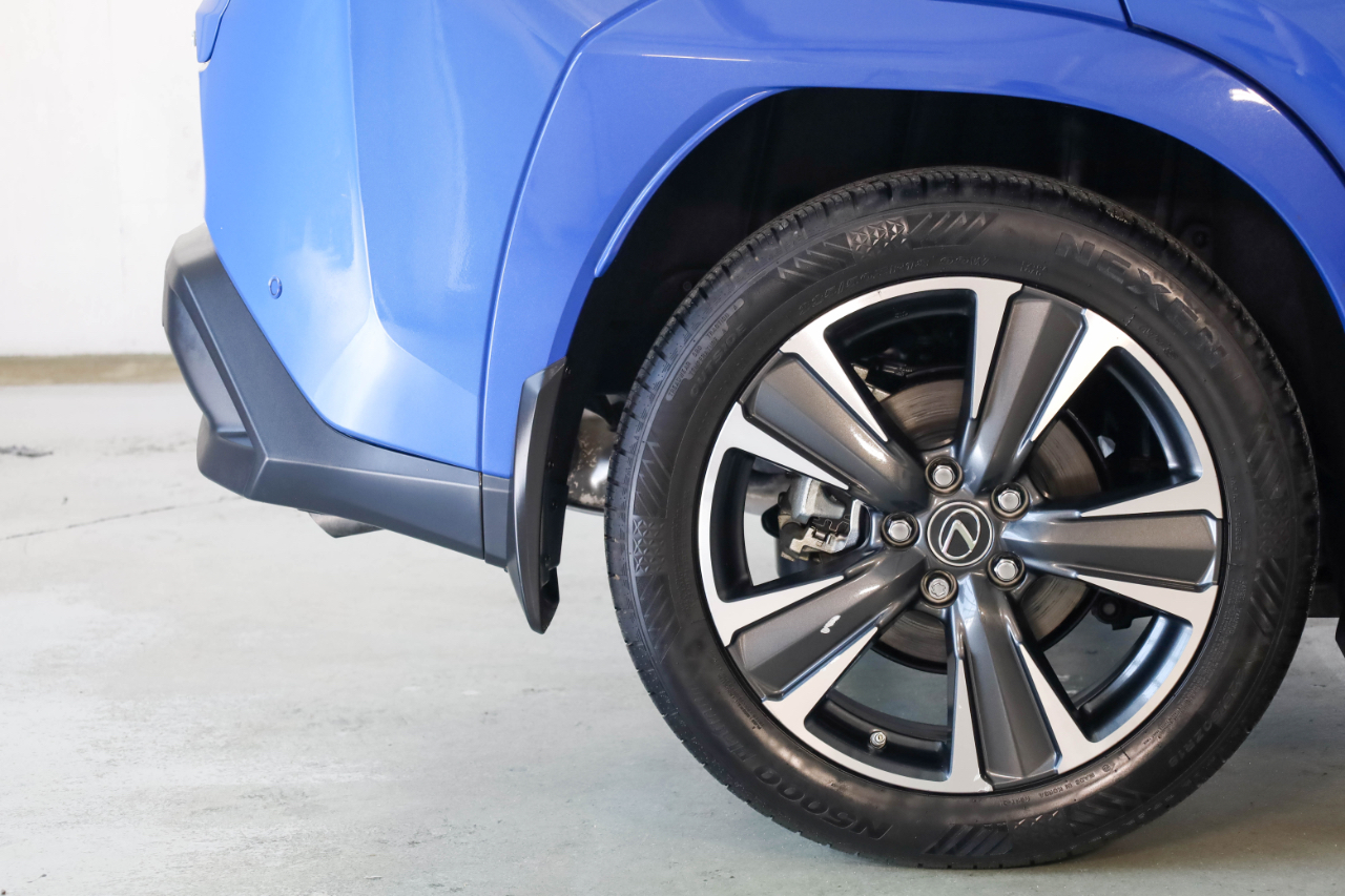 Lexus UX UX 250h Premium FWD 2024