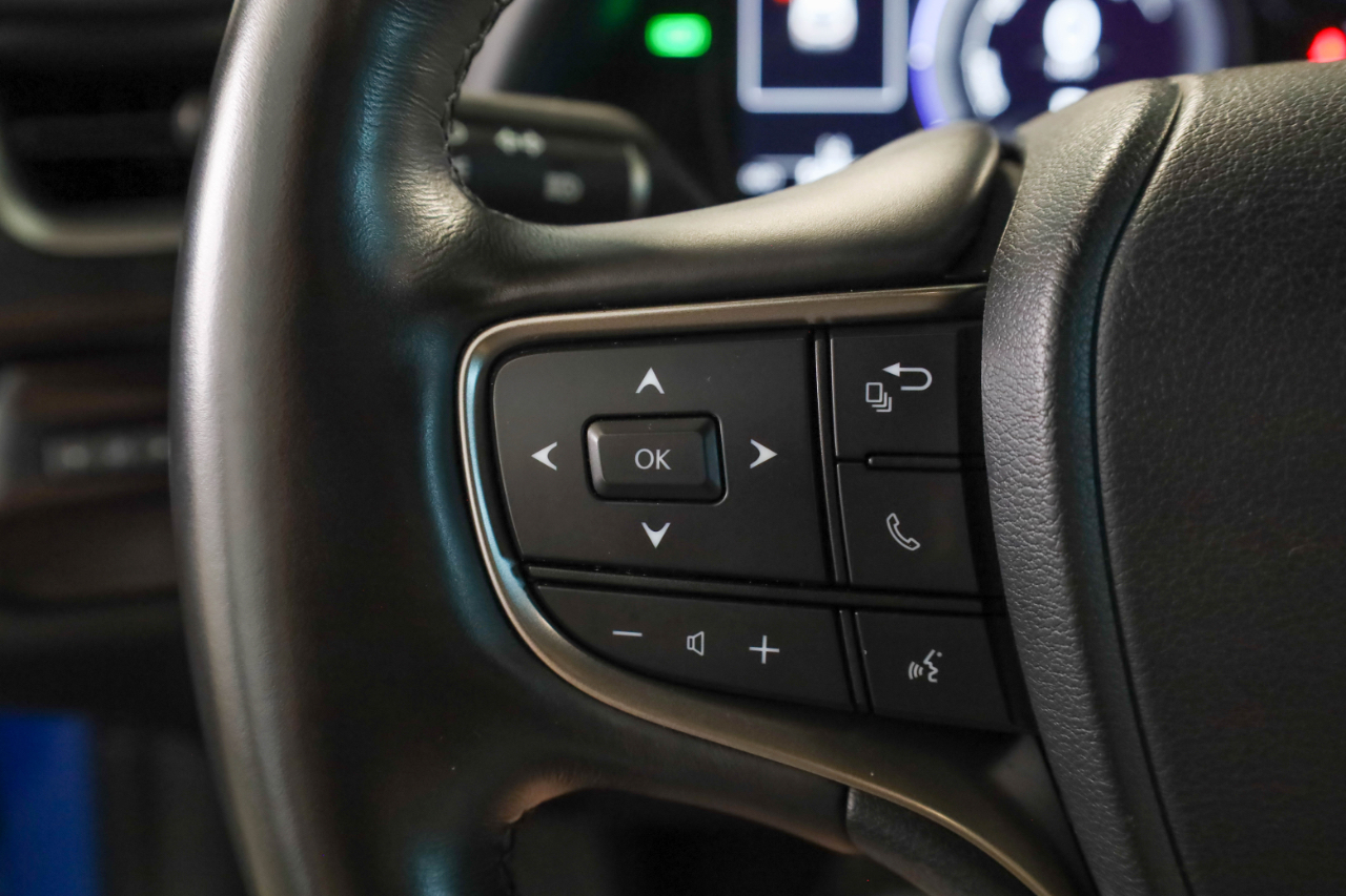 Lexus UX UX 250h Premium FWD 2024