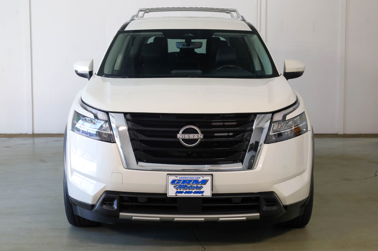 2023 Nissan Pathfinder SL photo 2