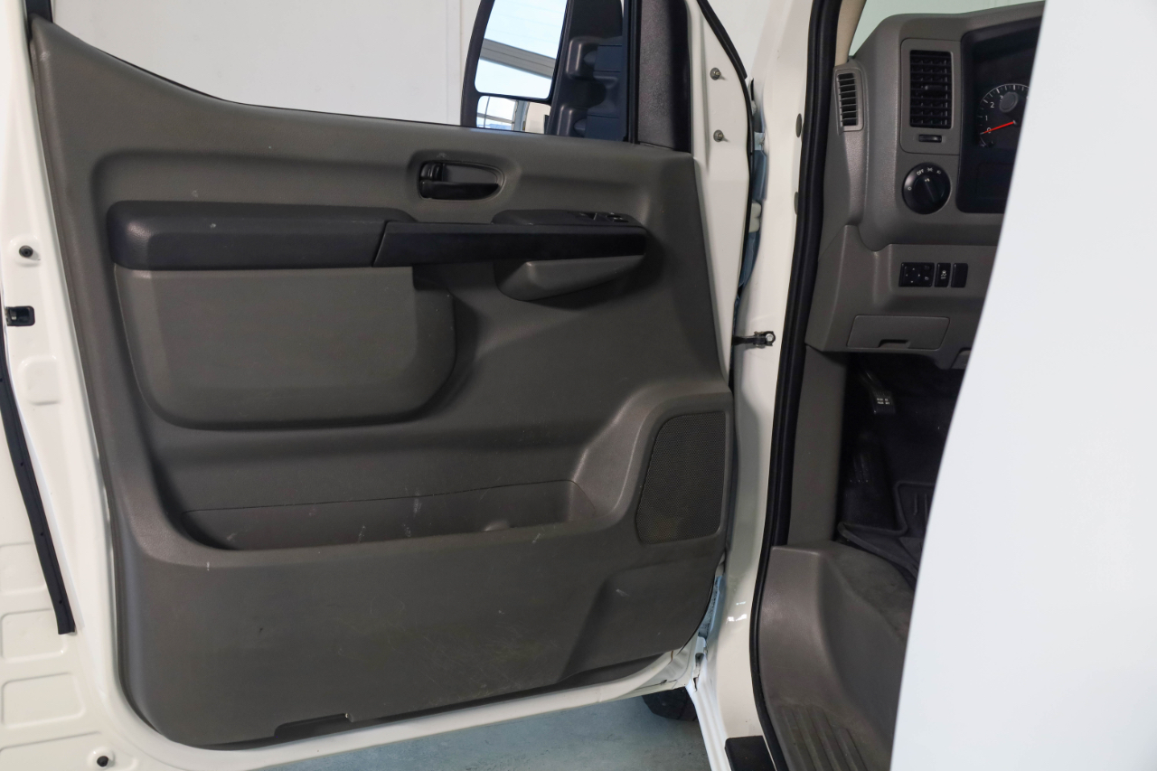 Nissan NV Cargo NV3500 HD High Roof V8 SL 2018 Nissan NV Cargo NV3500 HD High Roof V8 SL 2018