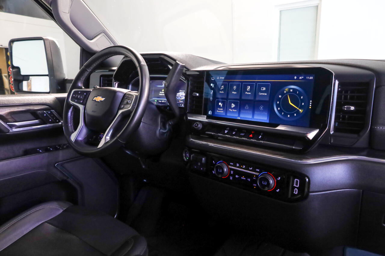 2024 Chevrolet Silverado 2500HD LTZ photo 11