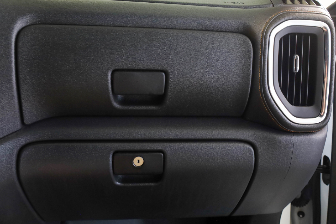 GMC Sierra 1500 4WD Crew Cab 147" AT4 2021