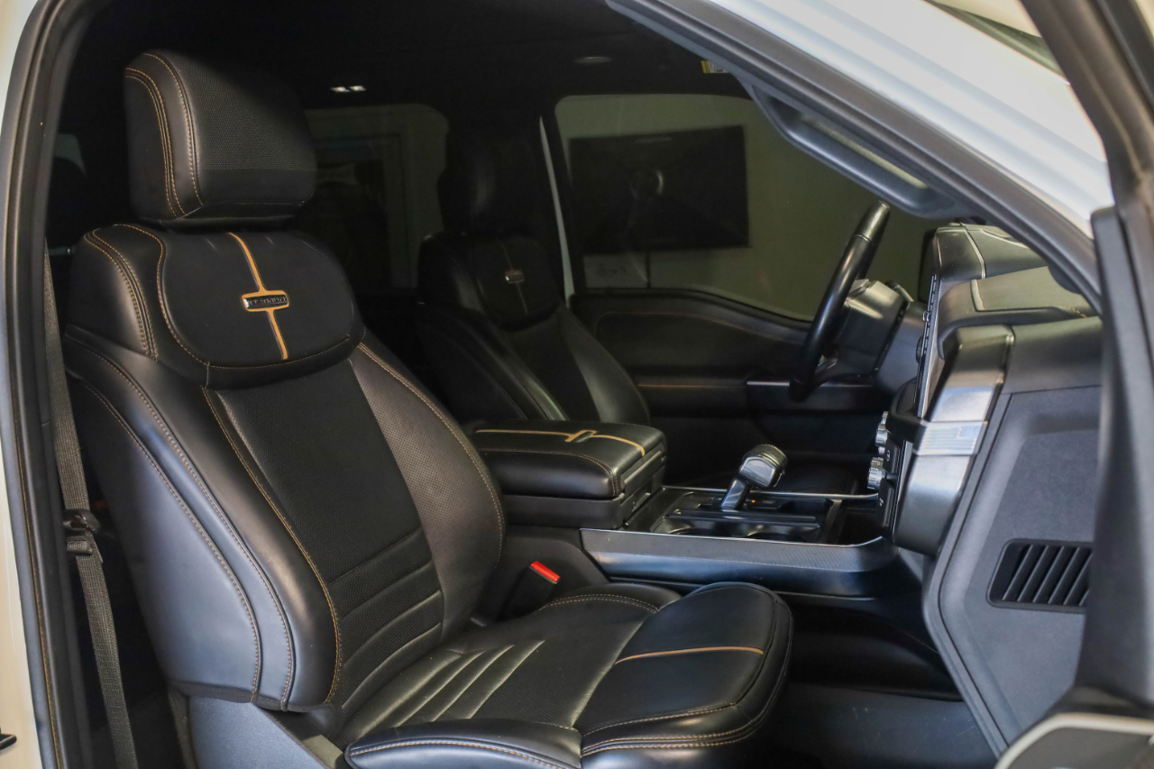 2023 Ford F-150 Platinum photo 12
