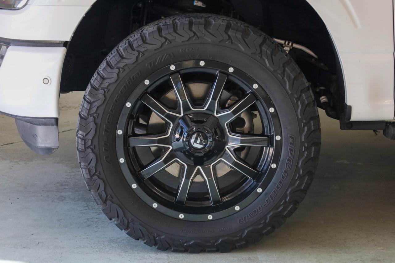 Ford F-150 4WD SuperCrew 145" Platinum 2023