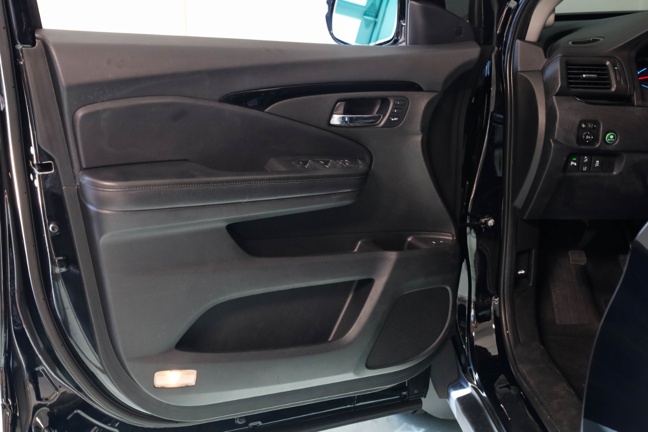 2020 Honda Pilot Elite photo 26