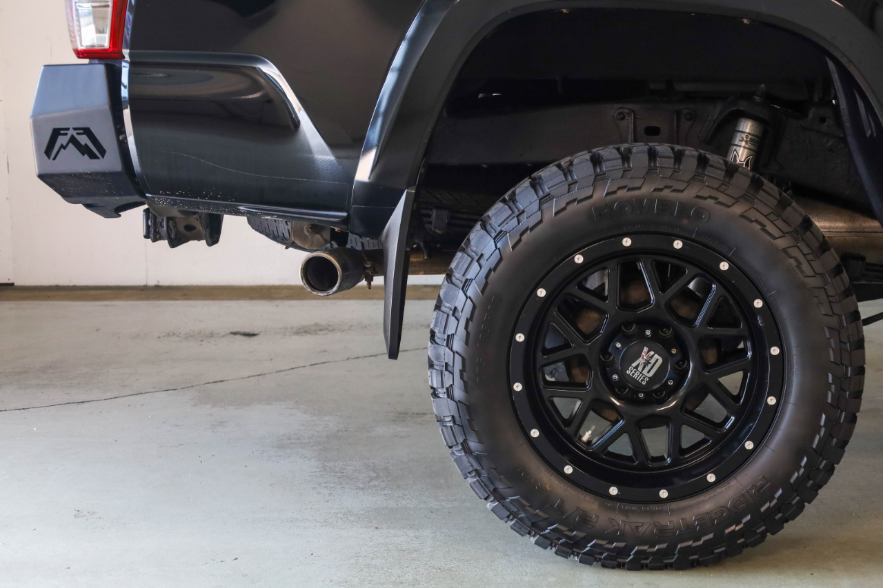 2017 Toyota Tacoma SR5 Double Cab V6 4x4 photo 43