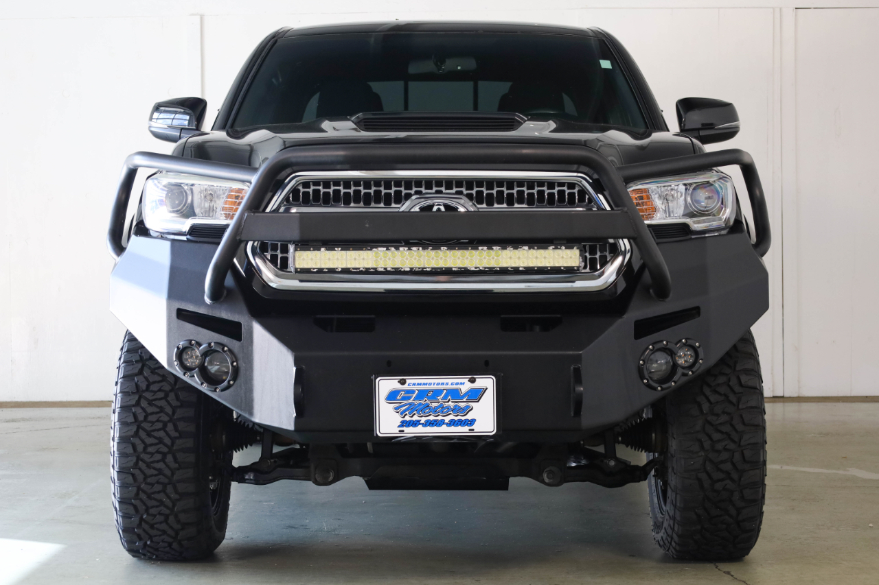 2017 Toyota Tacoma SR5 Double Cab V6 4x4 photo 2