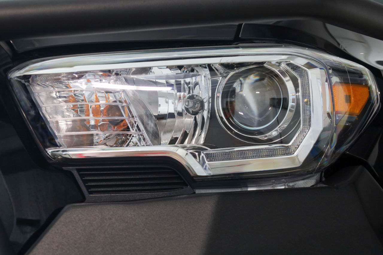 2017 Toyota Tacoma SR5 Double Cab V6 4x4 photo 12