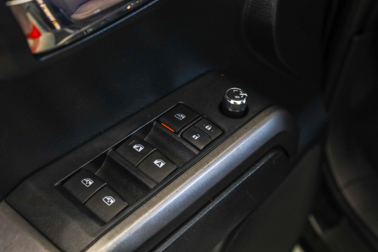 2017 Toyota Tacoma SR5 Double Cab V6 4x4 photo 28