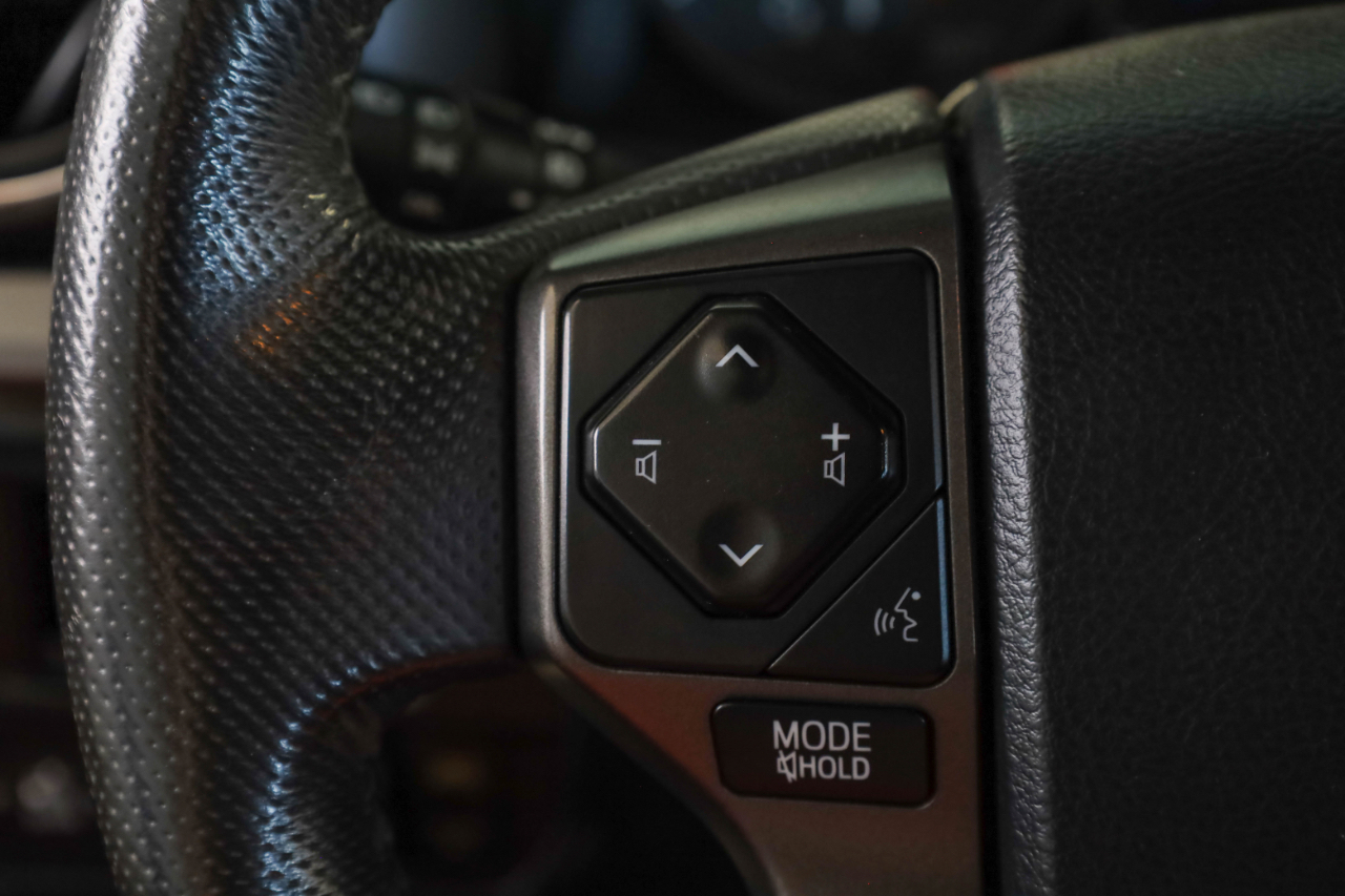 2017 Toyota Tacoma SR5 Double Cab V6 4x4 photo 31