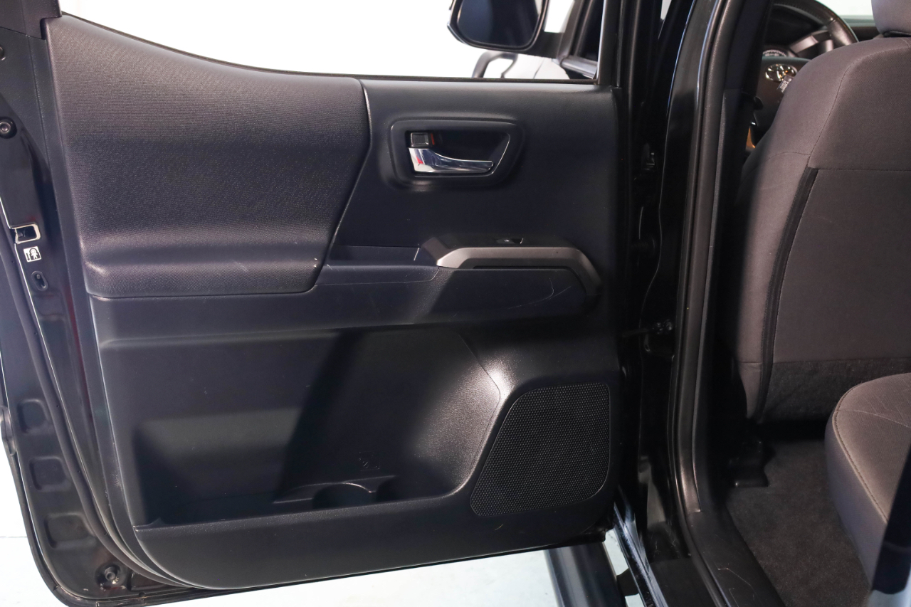 2017 Toyota Tacoma SR5 Double Cab V6 4x4 photo 34