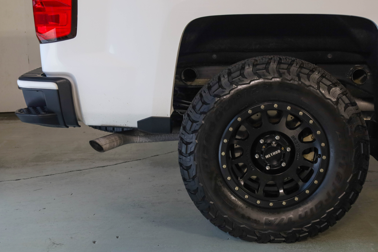 Chevrolet Silverado 1500 4WD Crew Cab 143.5" LT w/2LT 2018