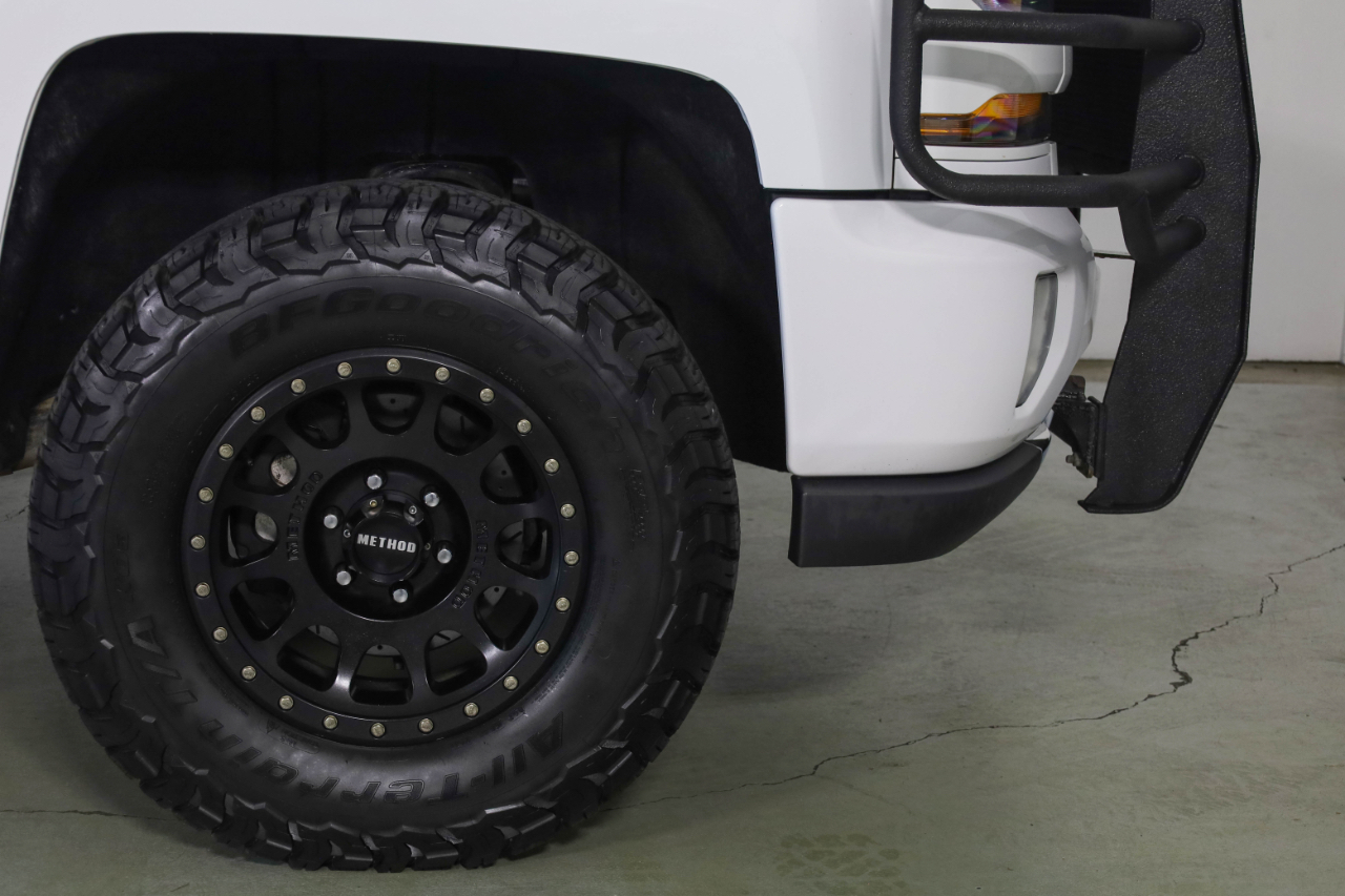 Chevrolet Silverado 1500 4WD Crew Cab 143.5" LT w/2LT 2018