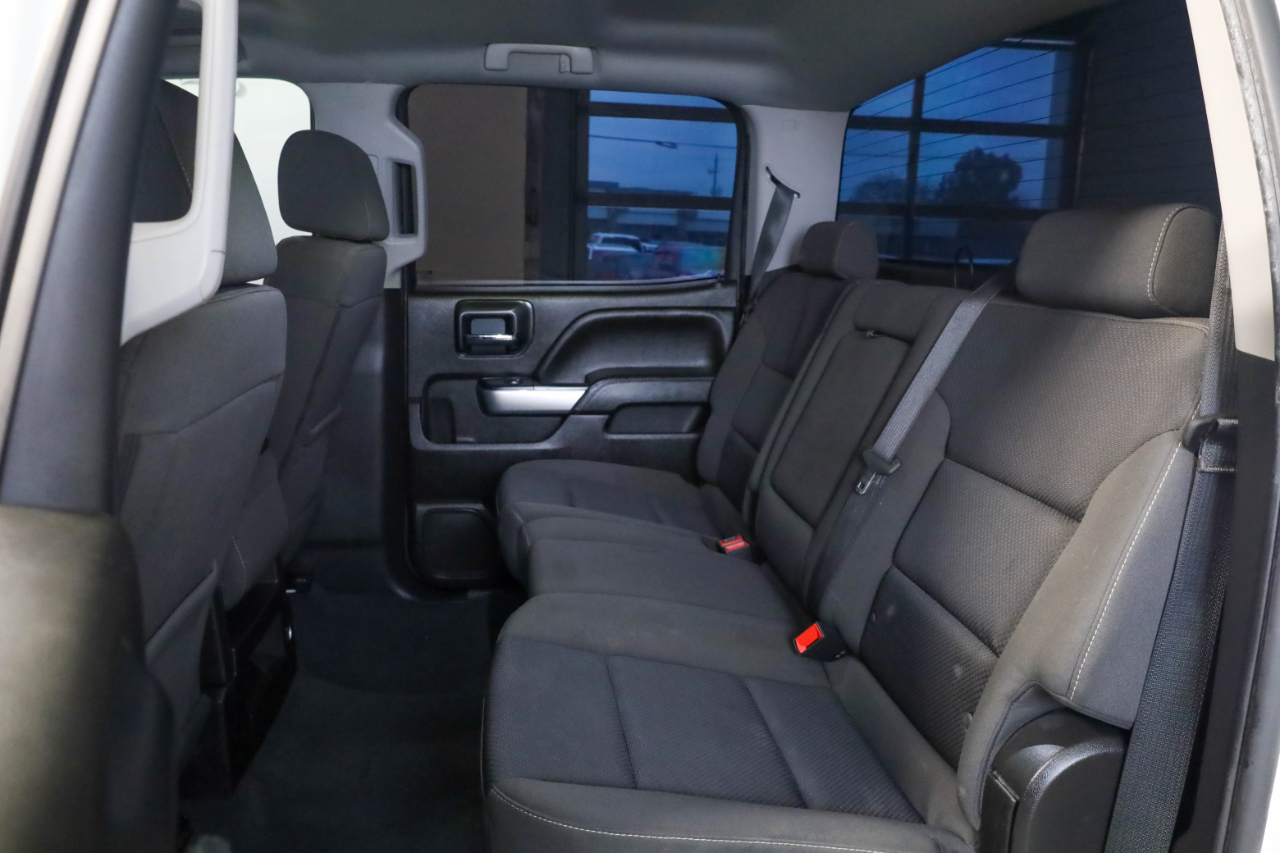 Chevrolet Silverado 1500 4WD Crew Cab 143.5" LT w/2LT 2018