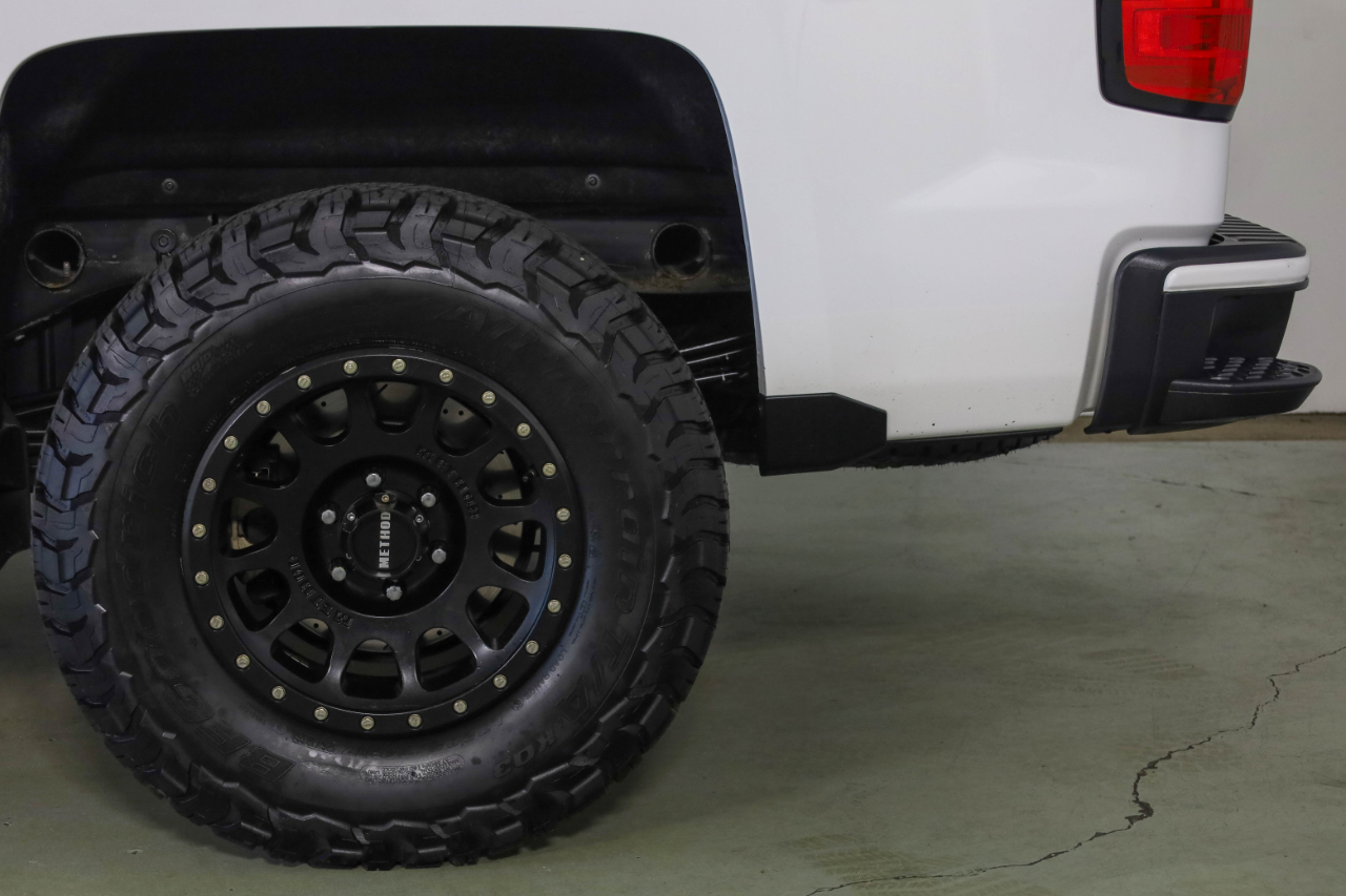 Chevrolet Silverado 1500 4WD Crew Cab 143.5" LT w/2LT 2018