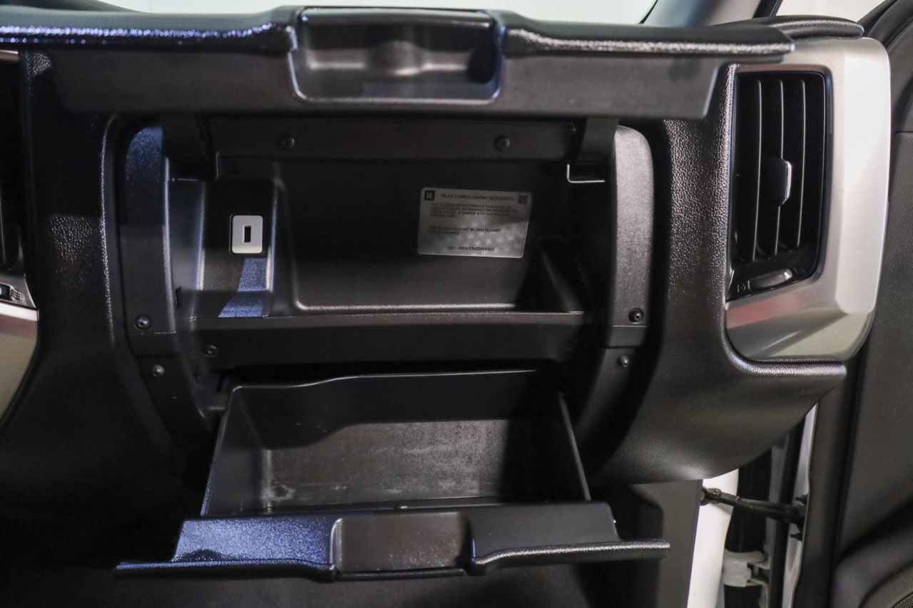 Chevrolet Silverado 1500 4WD Crew Cab 143.5" LT w/2LT 2018