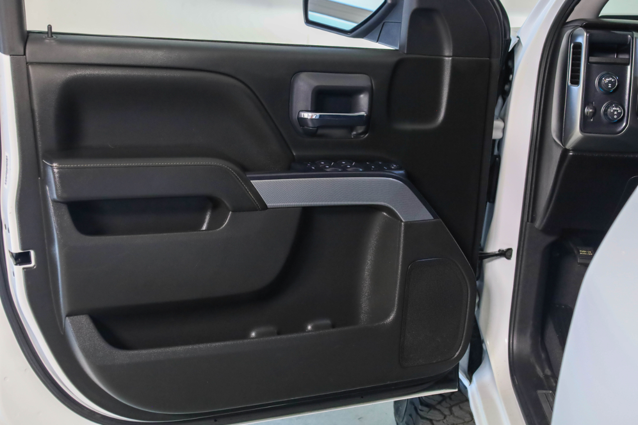 Chevrolet Silverado 1500 4WD Crew Cab 143.5" LT w/2LT 2018