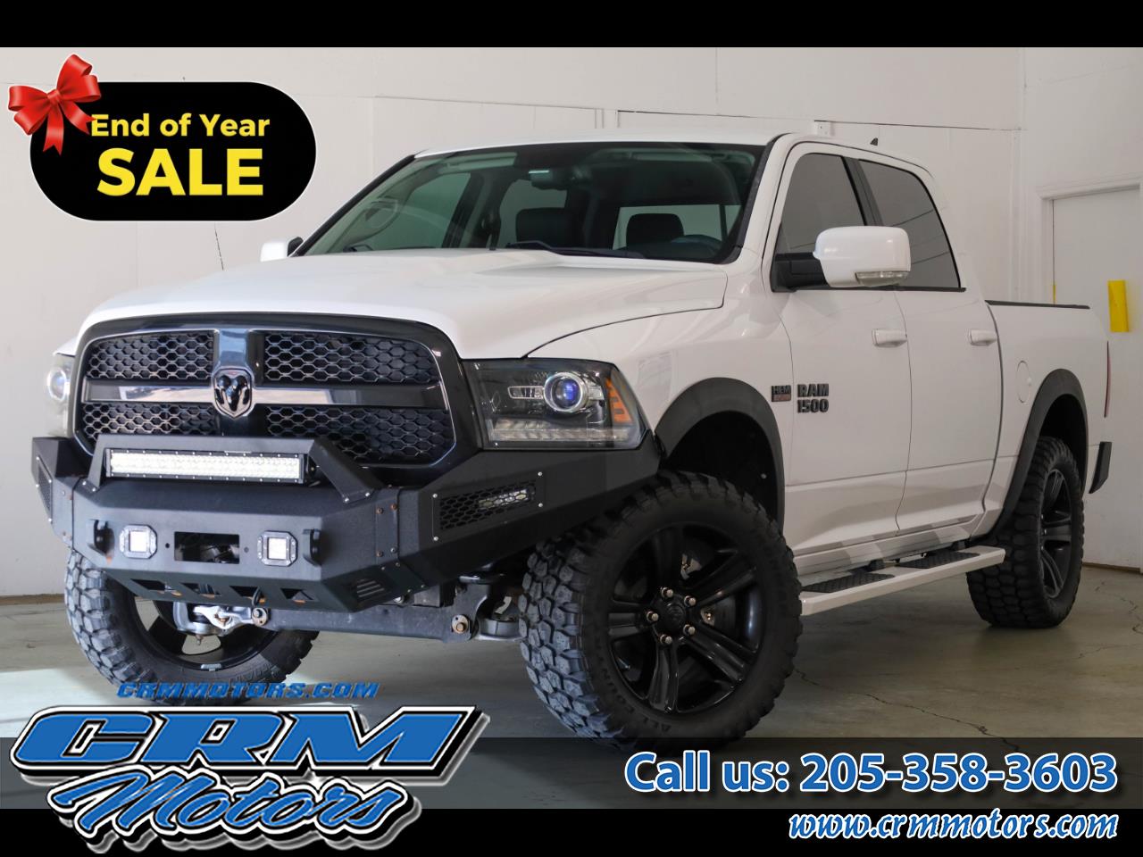 2017 RAM 1500 Night 4x4 Crew Cab 5'7" Box