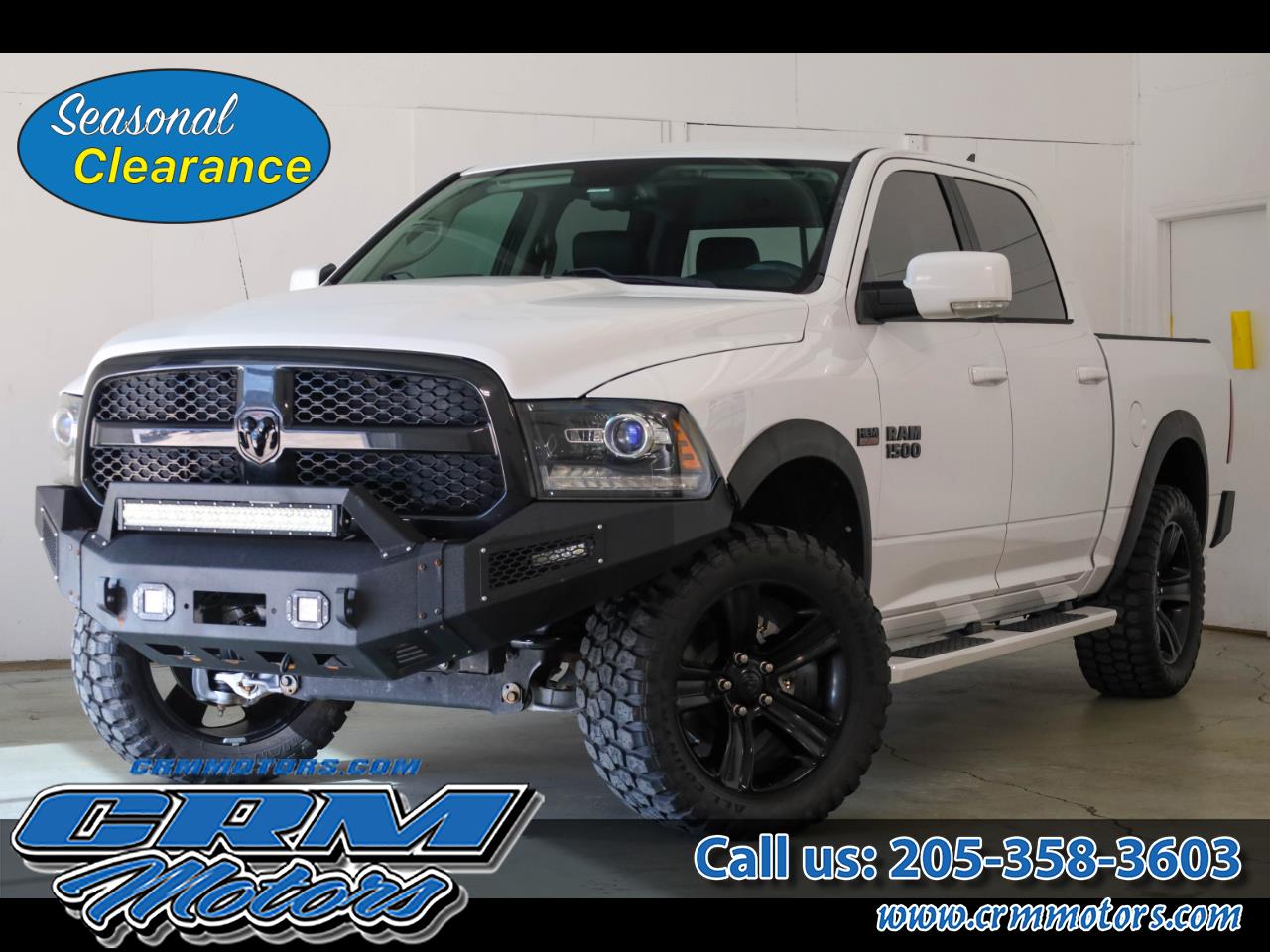 2017 RAM 1500 Night 4x4 Crew Cab 5'7" Box