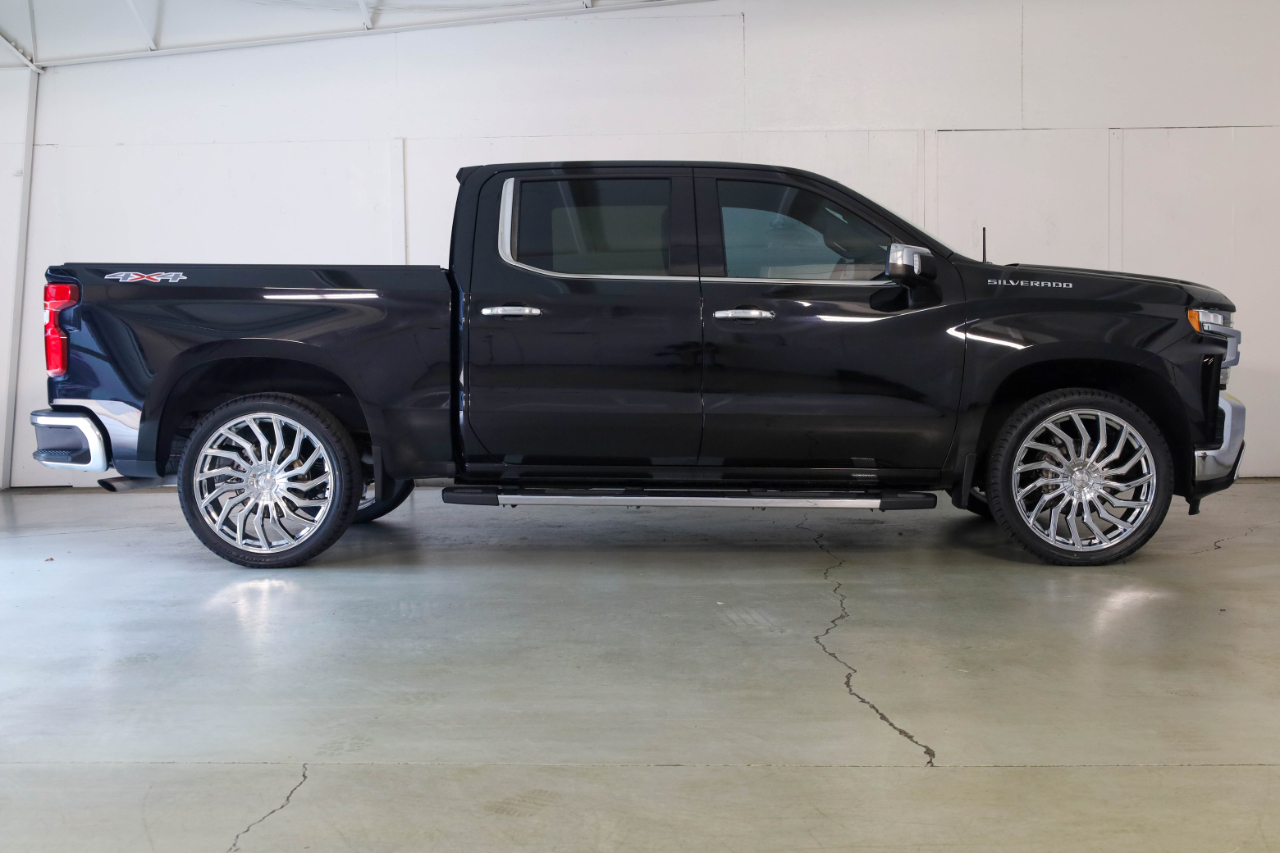 2019 Chevrolet Silverado 1500 LTZ photo 3