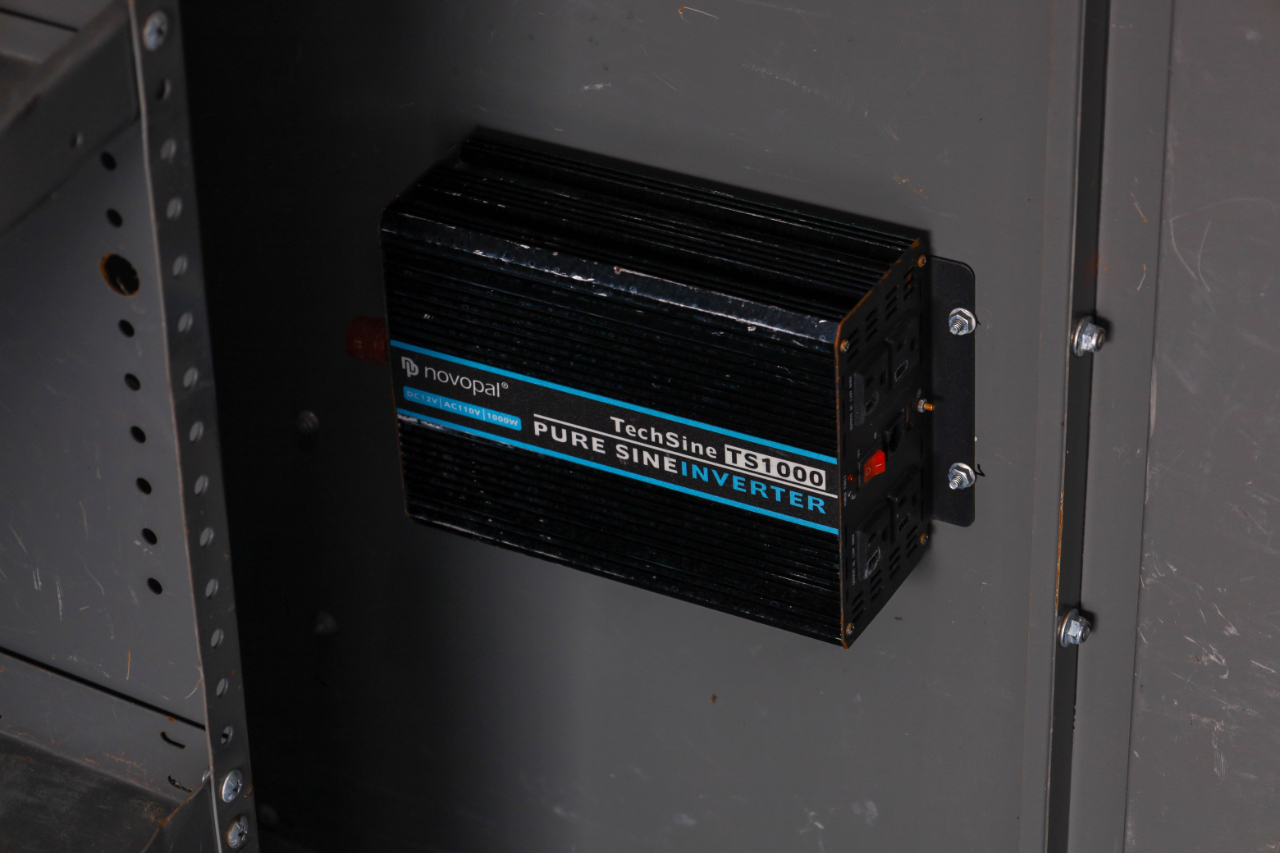 Ford Transit Cargo Van T-350 148" EL Hi Rf 9500 GVWR RWD 2022