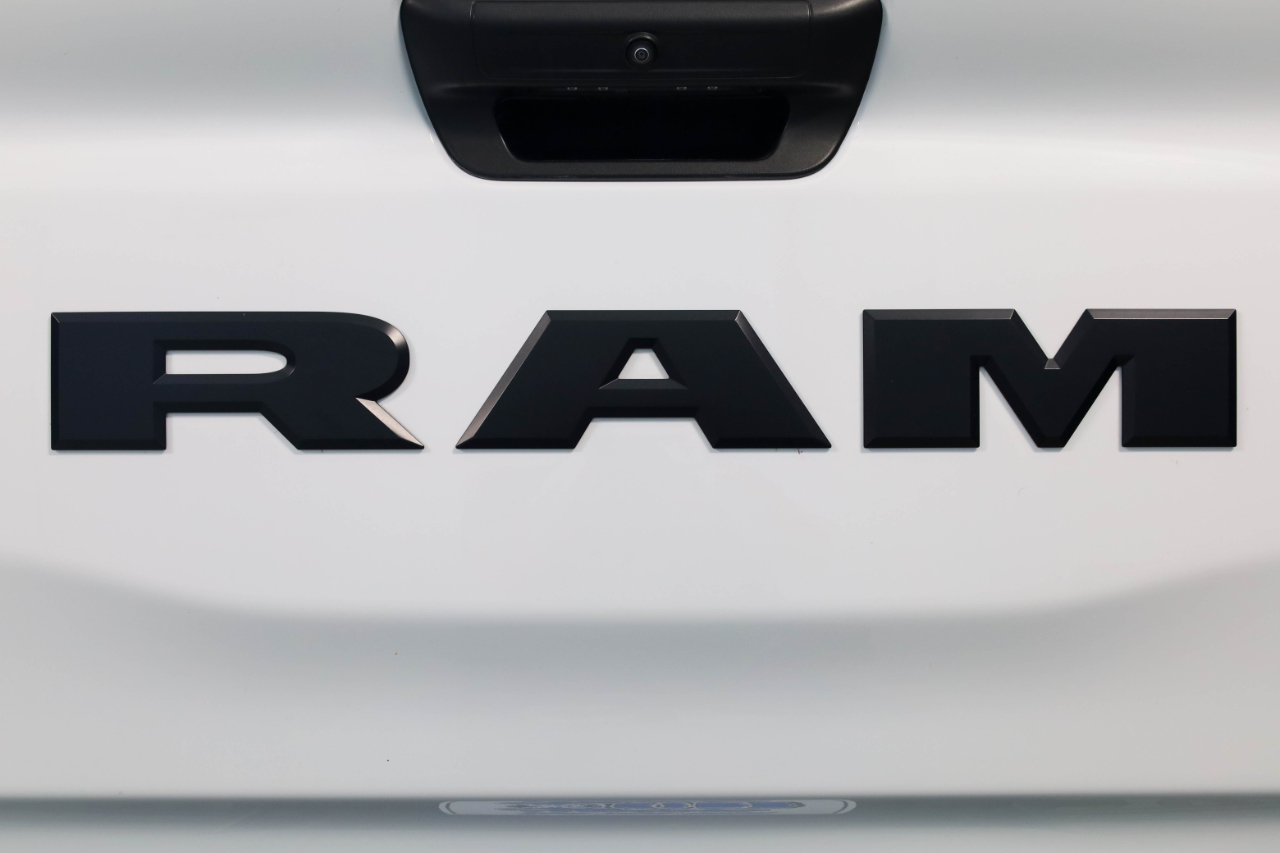 RAM 1500 Rebel 4x4 Crew Cab 5'7" Box 2024