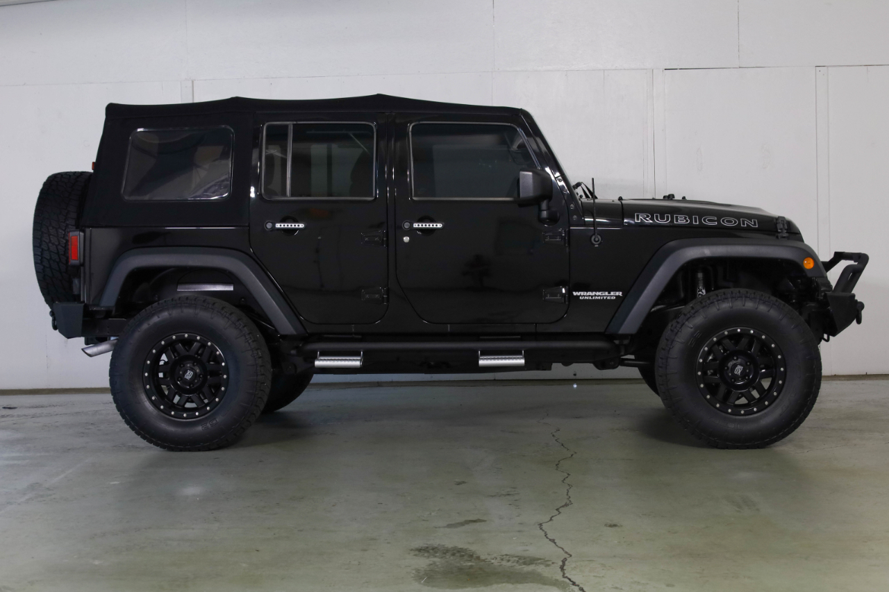 2017 Jeep Wrangler Unlimited Rubicon photo 3