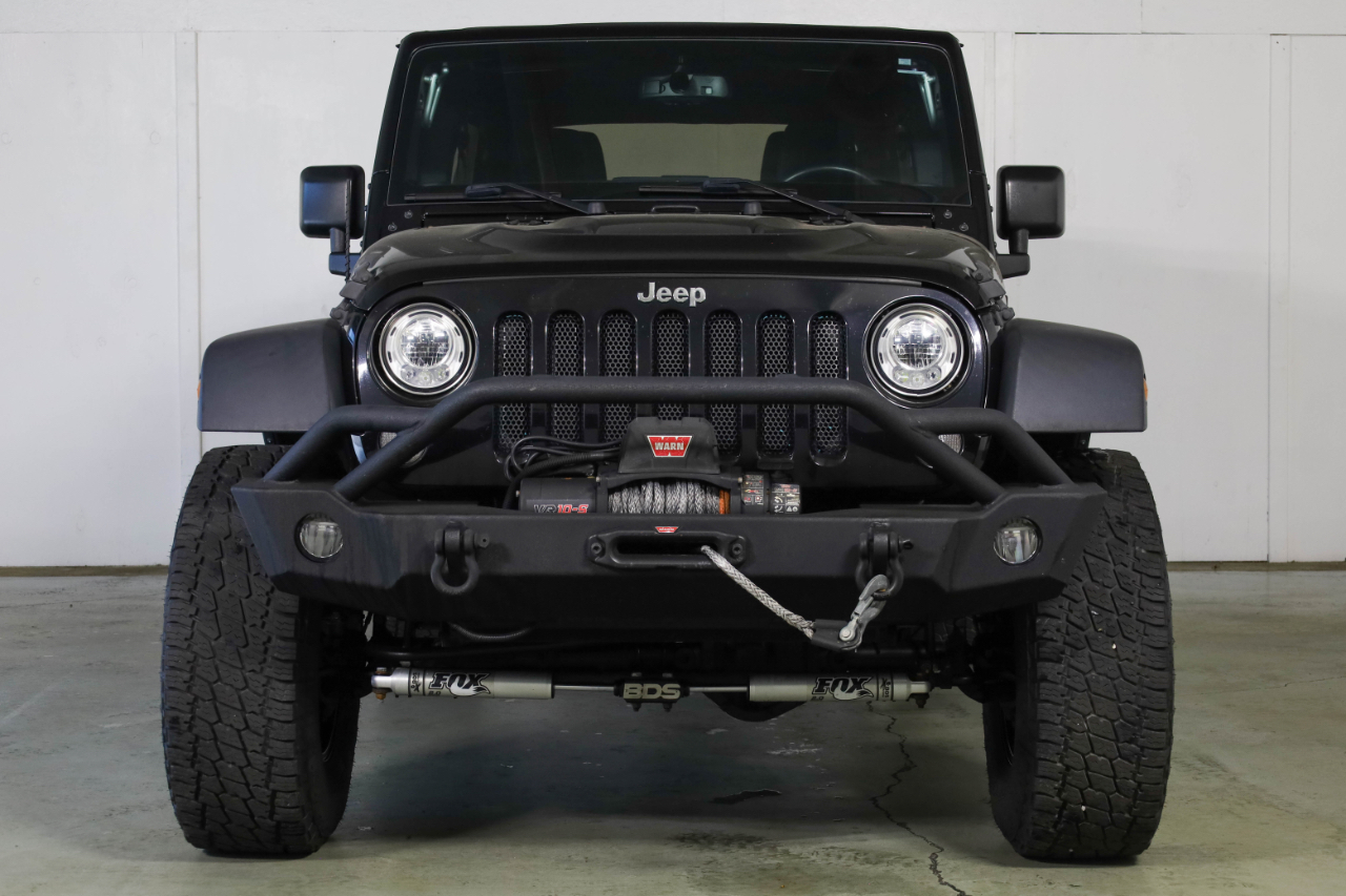 2017 Jeep Wrangler Unlimited Rubicon photo 2