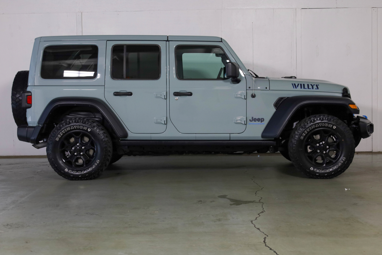 2023 Jeep Wrangler 4xe photo 3