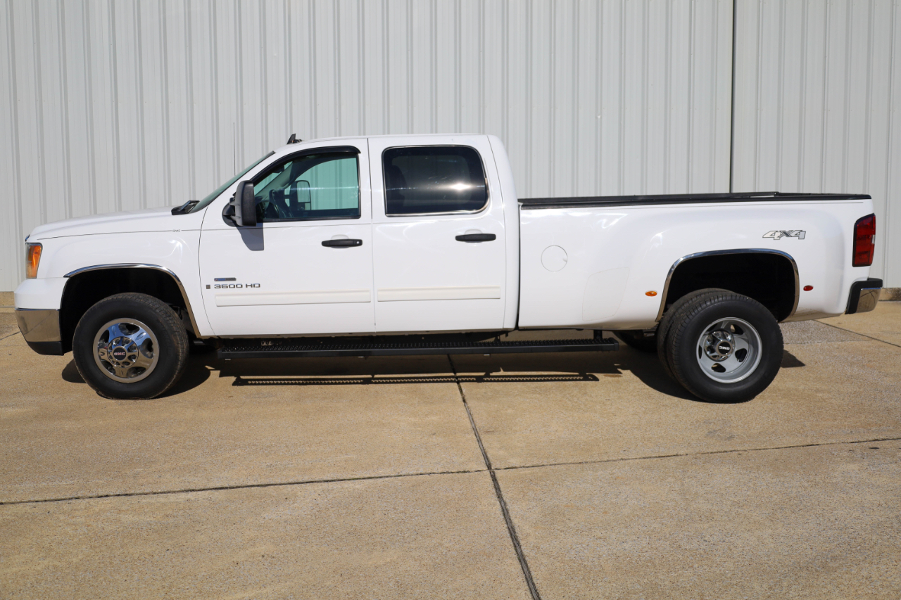 2009 GMC Sierra 3500 SLE's photo