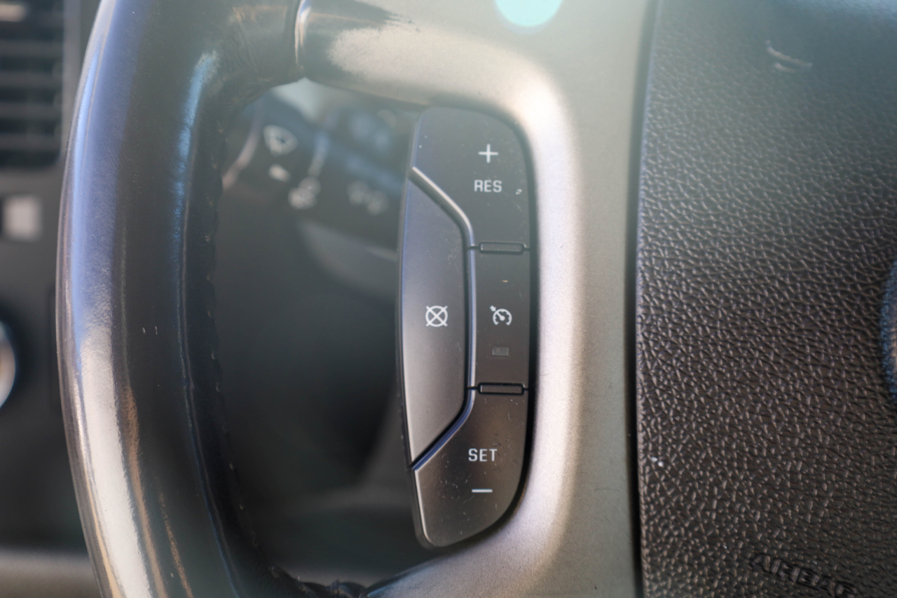 GMC Sierra 3500HD 4WD Crew Cab 167" DRW SLE 2009