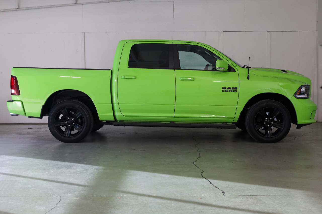 2017 Ram 1500 Sport photo 3