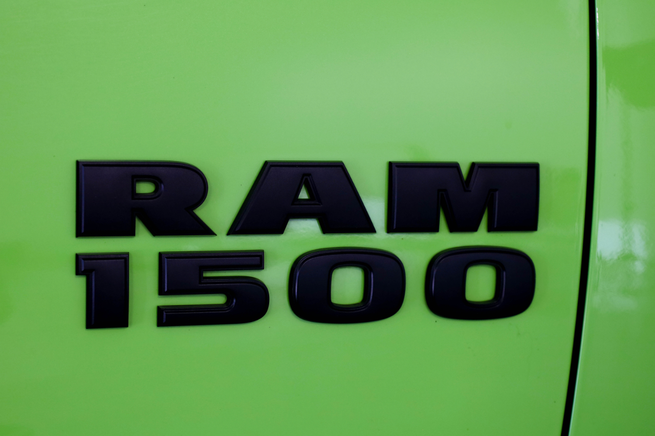 RAM 1500 Sport 4x4 Crew Cab 5'7" Box 2017