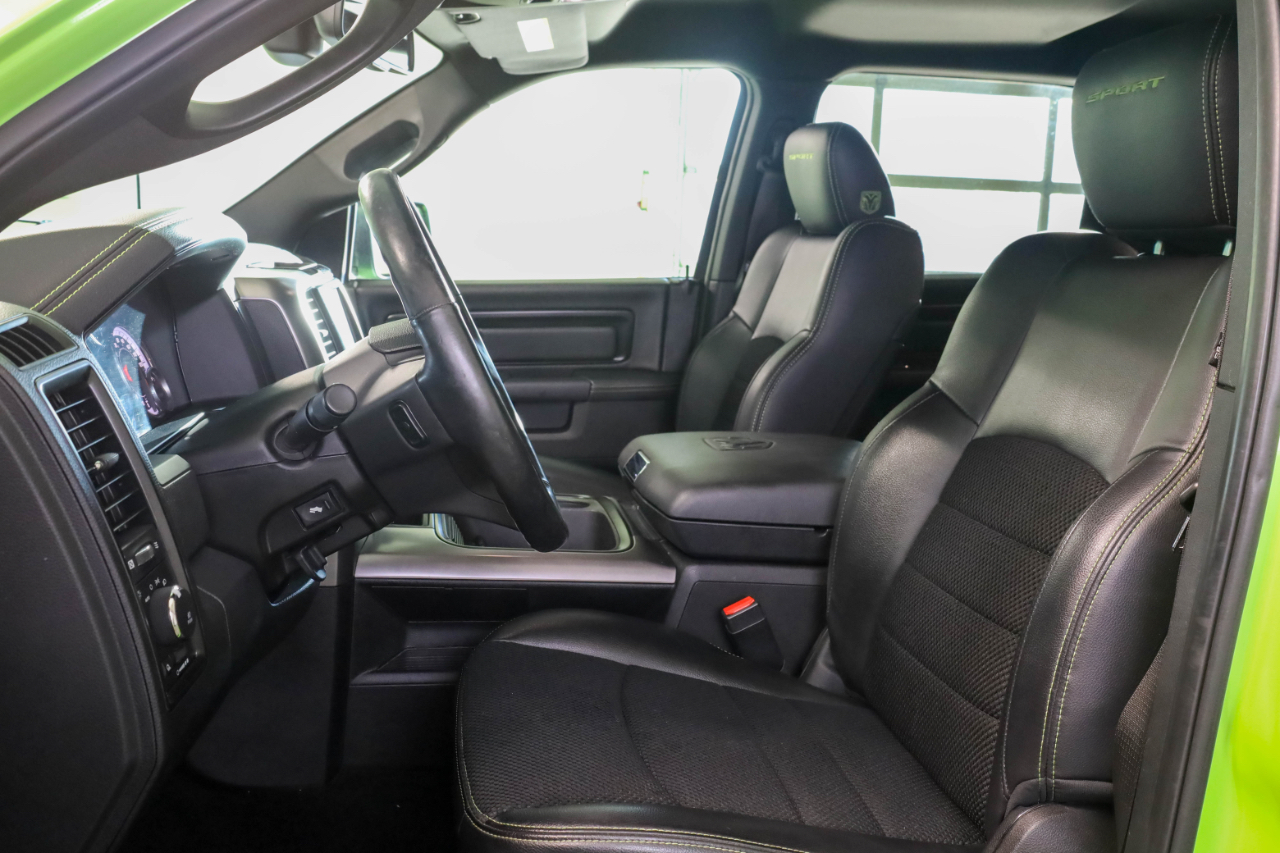 RAM 1500 Sport 4x4 Crew Cab 5'7" Box 2017